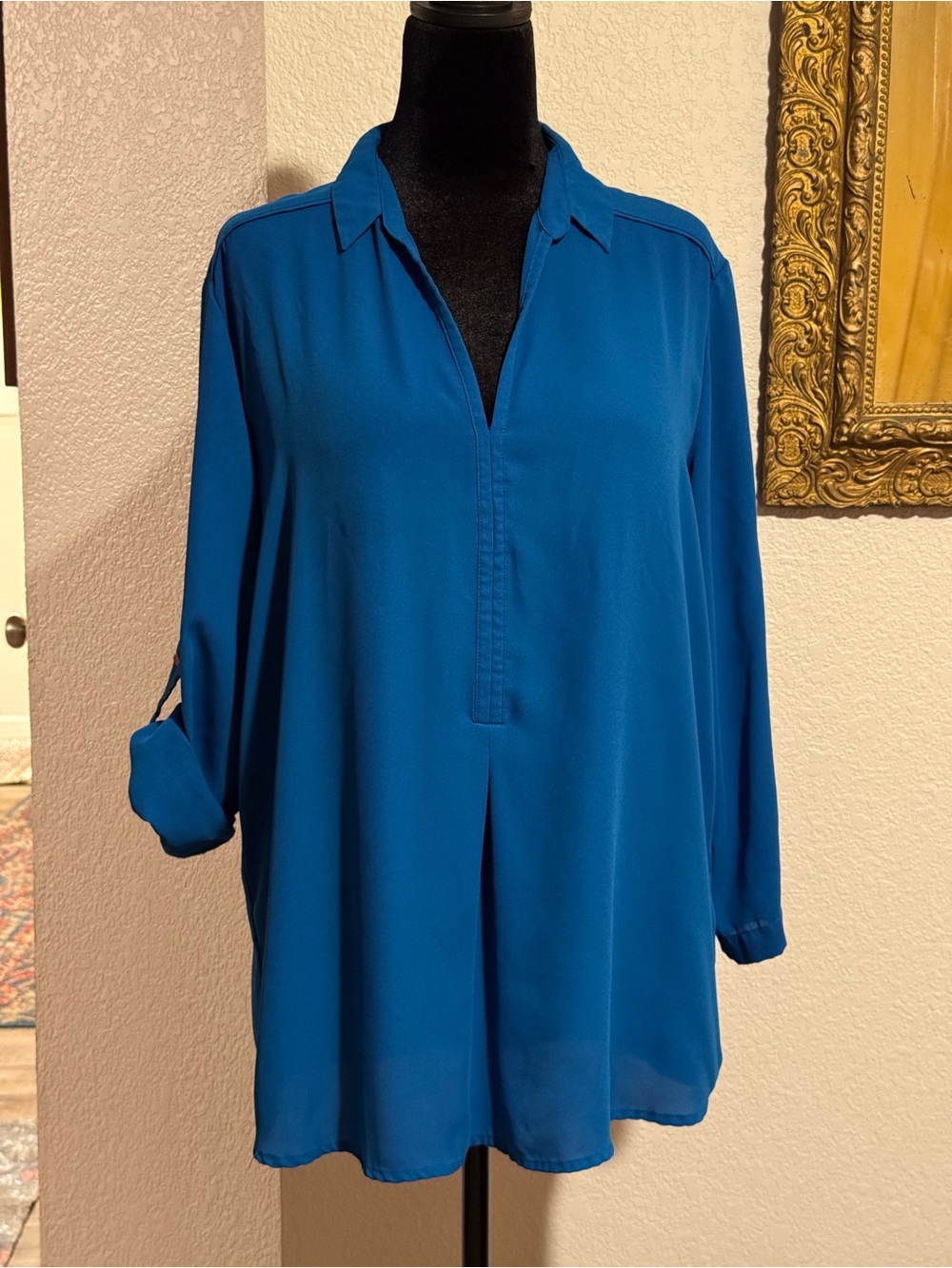 Massimo Teal Buttonless V-Neck Long Sleeve Blouse
